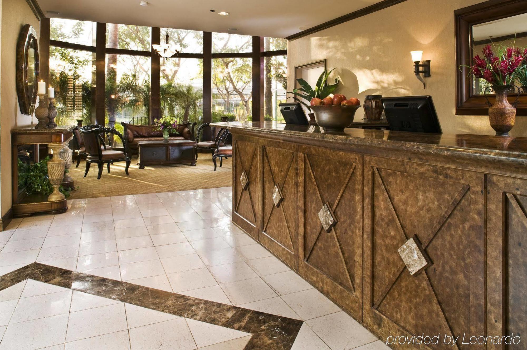 Carousel Inn And Suites Anaheim Interno foto