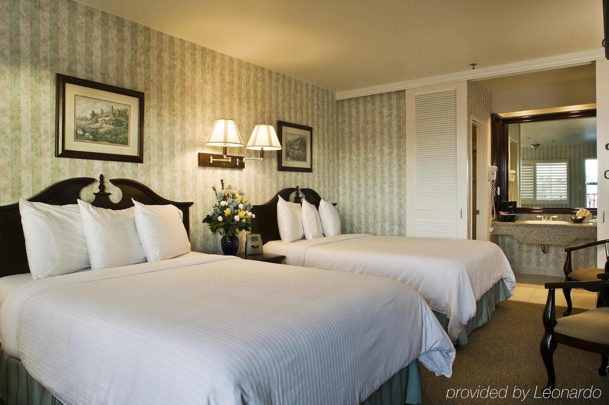 Carousel Inn And Suites Anaheim Camera foto