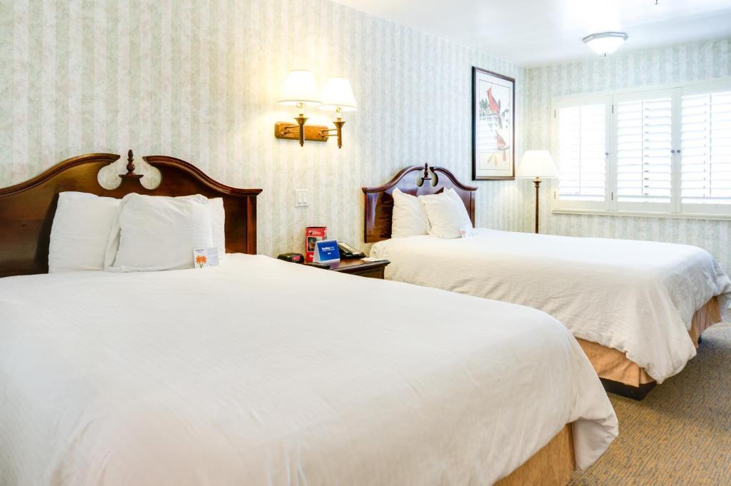 Carousel Inn And Suites Anaheim Esterno foto