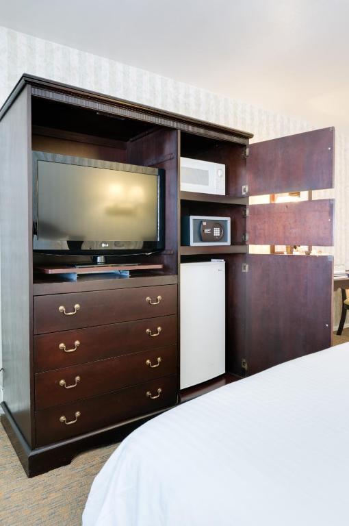 Carousel Inn And Suites Anaheim Esterno foto