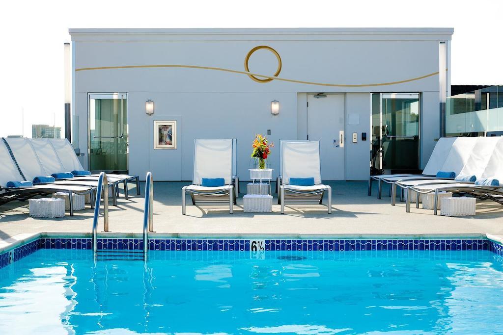 Carousel Inn And Suites Anaheim Esterno foto