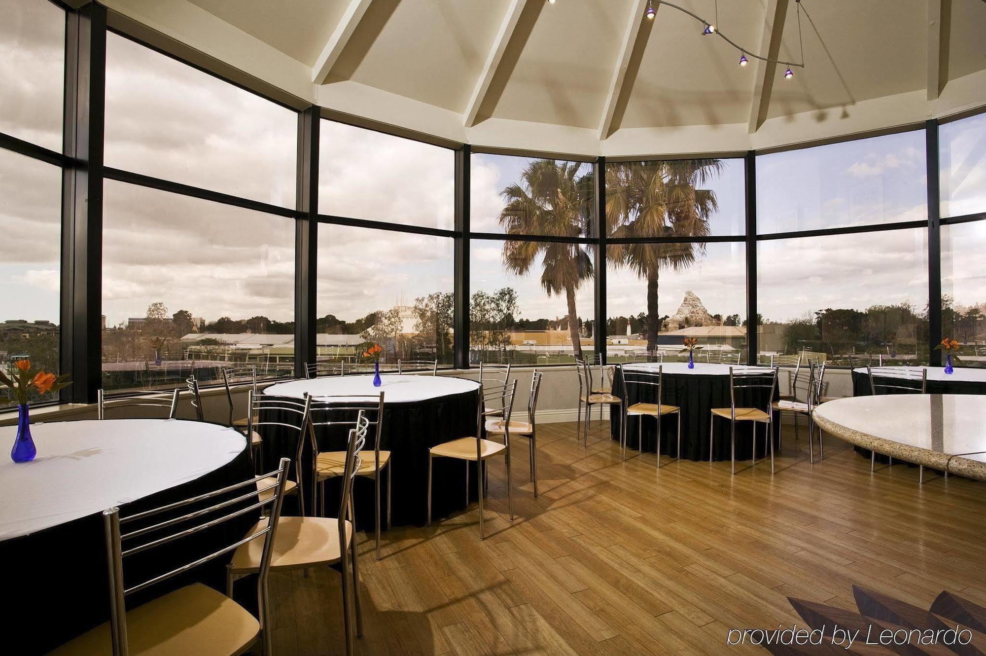 Carousel Inn And Suites Anaheim Ristorante foto
